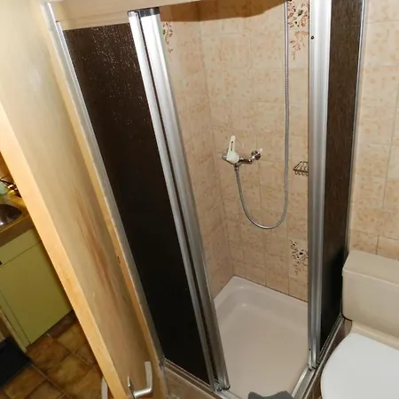 Oehrli Studio- Dusche Oder Bad- Wc 2-bettwohnung By Interhome شقة